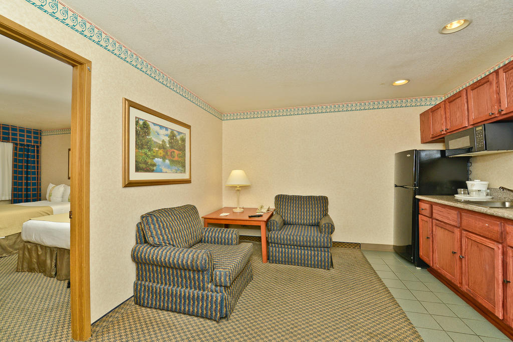 Ramada By Wyndham Kent Seattle Area Hotell Eksteriør bilde
